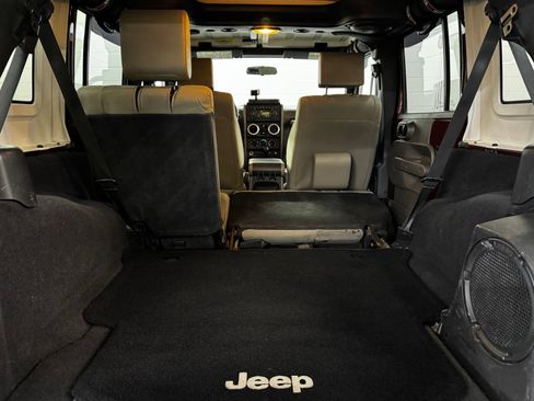 Used 2008 Jeep Wrangler Unlimited Sahara w/ Trailer Tow Group AWD/4WD image 28