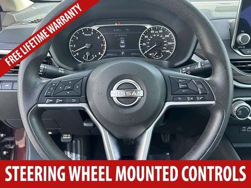 Used 2024 Nissan Altima 2.5 SV FWD image 8