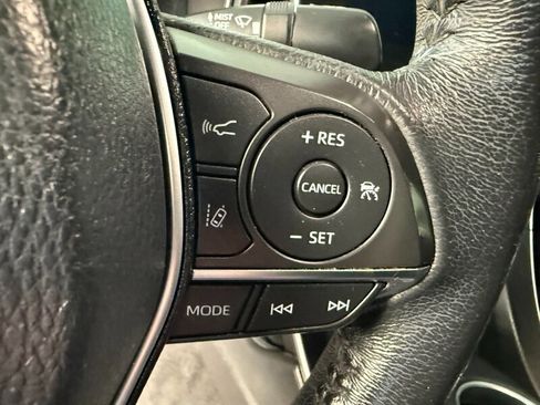 Used 2019 Toyota Avalon XLE w/ Moonroof Package image 22