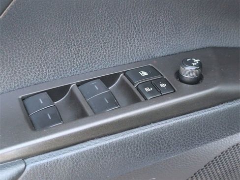 Used 2024 Toyota Camry SE image 20