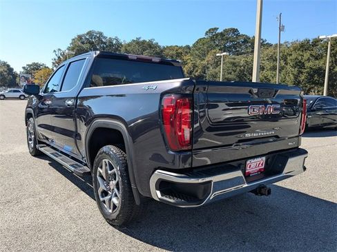Used 2022 GMC Sierra 1500 SLT w/ SLT Premium Package image 7