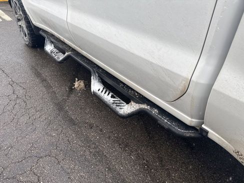 Used 2021 Chevrolet Silverado 1500 LT Trail Boss w/ Convenience Package II image 9