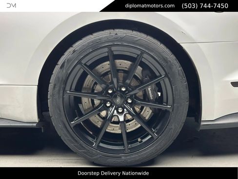 Used 2016 Ford Mustang Shelby GT350 w/ Technology Package image 39