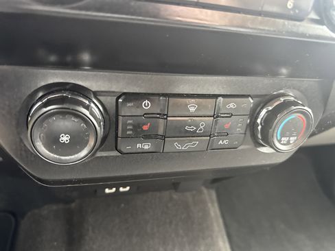 Used 2020 Ford F150 XLT w/ Equipment Group 302A Luxury image 28