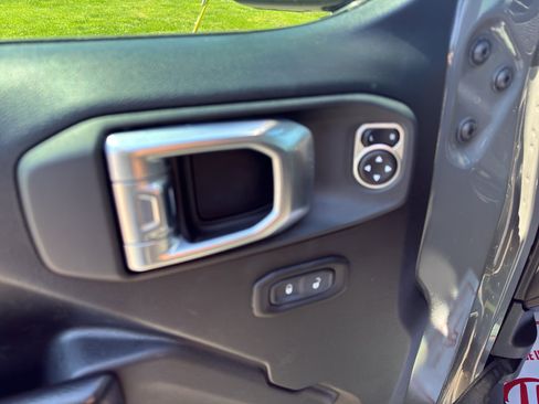Used 2020 Jeep Wrangler Unlimited Sport AWD/4WD image 11