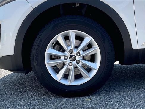 Used 2019 Kia Sorento AWD w/ LX Convenience Package image 7