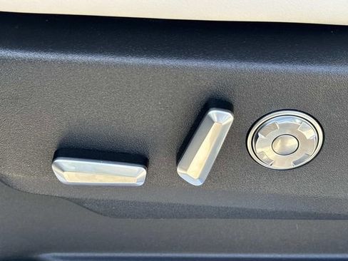 New 2026 Lincoln Navigator L Reserve AWD/4WD image 24