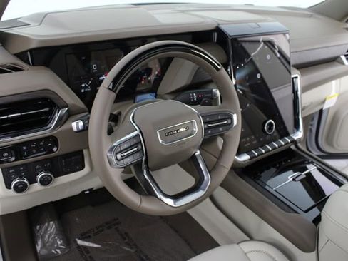 New 2026 GMC Yukon XL Denali w/ Denali Reserve Package image 11