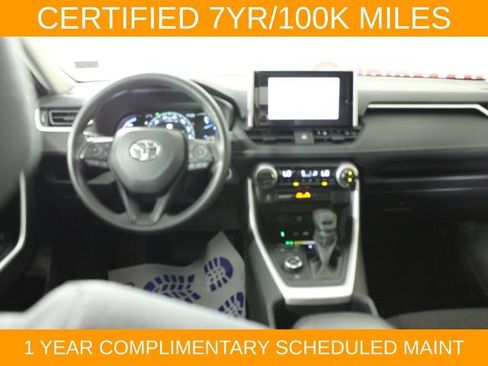 Used 2025 Toyota RAV4 XLE AWD/4WD image 20
