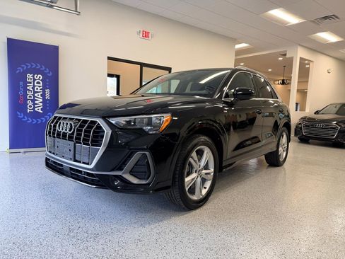 Used 2020 Audi Q3 2.0T Premium w/ Convenience Package image 4