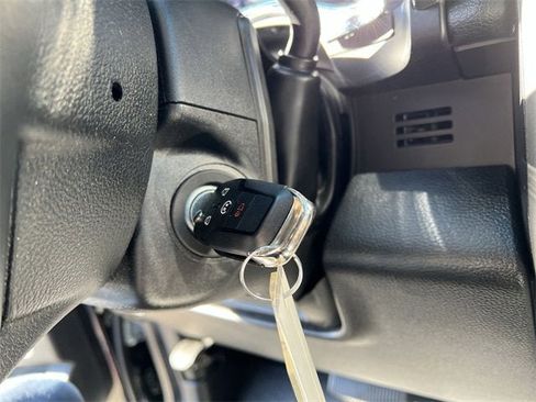 Used 2021 Ford F350 Lariat w/ Chrome Package image 17