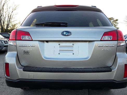 Used 2014 Subaru Outback 2.5i Limited image 13