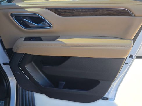 Used 2021 Chevrolet Suburban Premier w/ Premium Package image 20