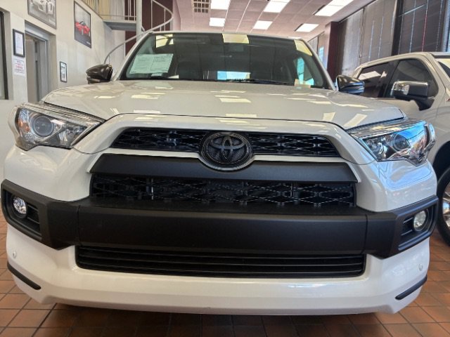Used 2016 Toyota 4Runner Limited AWD/4WD image 4