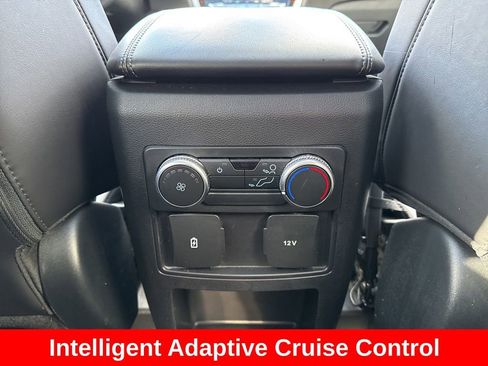 Used 2021 Ford Explorer XLT w/ Equipment Group 202A image 17