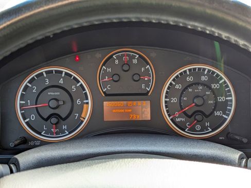 Used 2015 Nissan Titan SV w/ SV Value Truck Package image 18