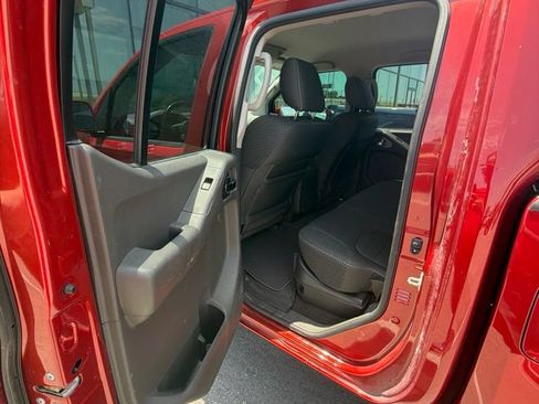 Used 2017 Nissan Frontier PRO-4X AWD/4WD image 13