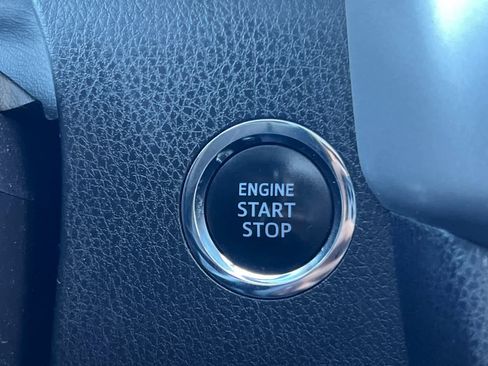 Used 2015 Toyota Highlander XLE image 26