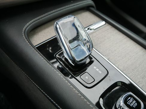 Used 2022 Volvo XC90 T8 Inscription image 20