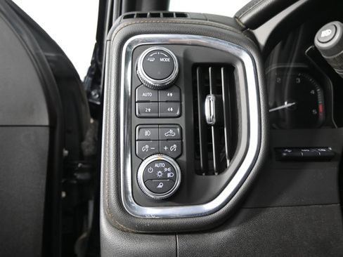 Used 2021 GMC Sierra 3500 AT4 image 28