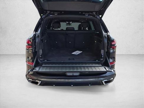 Used 2026 BMW X5 xDrive40i w/ M Sport Package AWD/4WD image 6