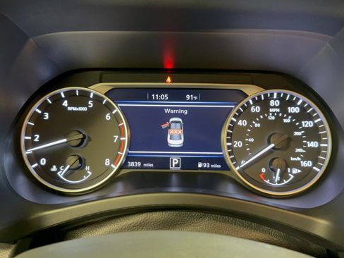 Used 2025 Nissan Sentra SR w/ Midnight Edition FWD image 26