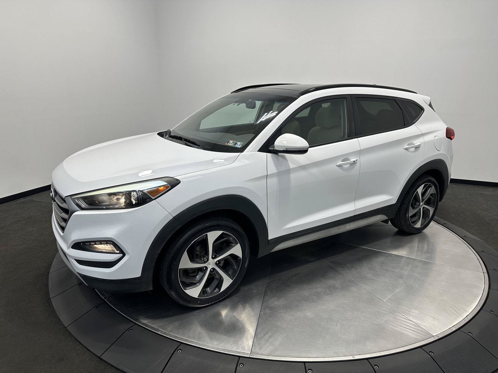 Used 2018 Hyundai Tucson Value AWD/4WD image 3