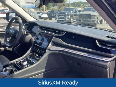 Used 2023 Jeep Grand Cherokee 4WD 4xe image 14