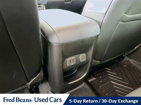 Used 2021 Chevrolet Colorado Z71 AWD/4WD image 32