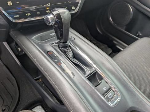 Used 2018 Honda HR-V EX image 29