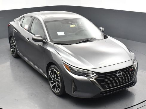 New 2025 Nissan Sentra SR w/ SR Premium Package image 26