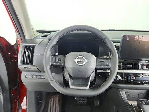 New 2026 Nissan Pathfinder Platinum AWD/4WD image 14