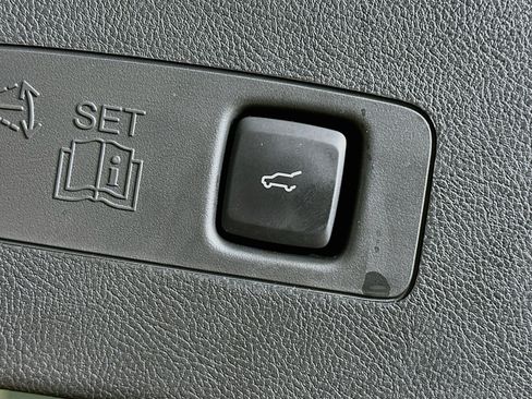 Used 2025 Lincoln Corsair Grand Touring w/ Equipment Group 302A AWD/4WD image 32