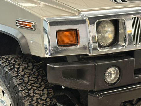 Used 2003 HUMMER H2 w/ Preferred Equipment Group image 6