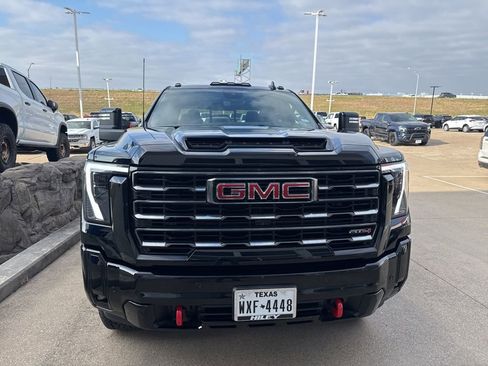Used 2025 GMC Sierra 2500 AT4 w/ AT4 Premium Plus Package image 2