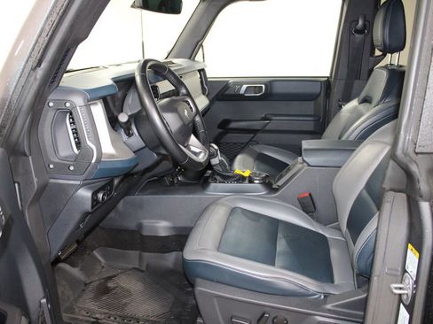 Used 2024 Ford Bronco Outer Banks AWD/4WD image 18
