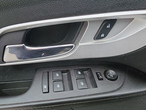 Used 2016 Chevrolet Equinox LT image 18