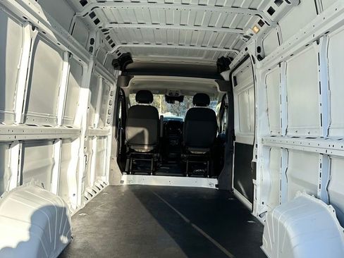 Used 2023 RAM ProMaster 2500 image 21