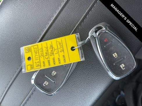 Used 2022 Chevrolet Blazer LT FWD image 24