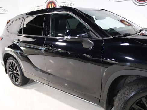 Used 2023 Toyota Highlander L image 7