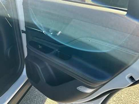 Used 2022 Lincoln Corsair Reserve image 12