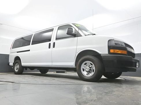 Used 2024 Chevrolet Express 3500 LS RWD image 33
