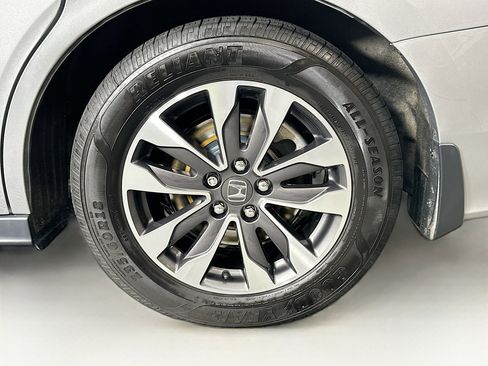 Used 2021 Honda Odyssey EX-L image 11