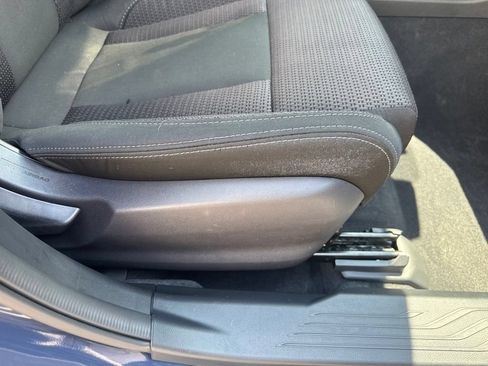 Used 2025 Subaru Outback Premium w/ Popular Package #1A AWD/4WD image 34