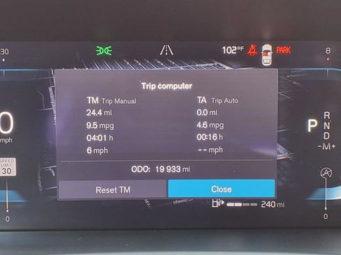 Certified 2024 Volvo XC90 B5 Plus image 32