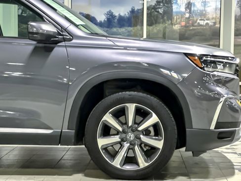 Used 2024 Honda Pilot Elite image 37
