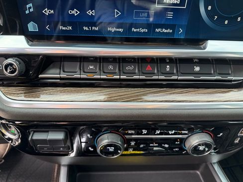 Used 2022 Chevrolet Silverado 1500 RST w/ Redline Edition image 6