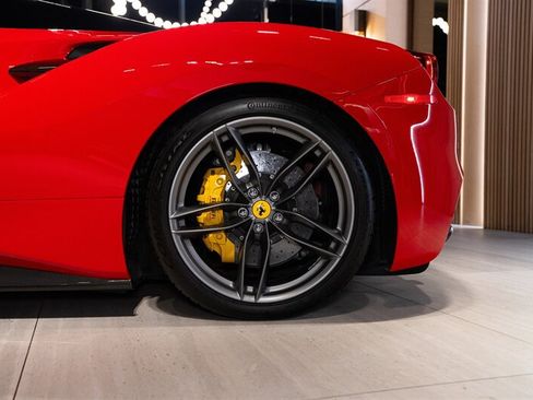 Used 2018 Ferrari 488 Spider RWD image 29