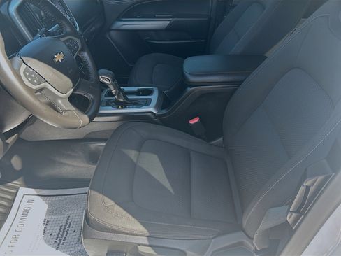 Used 2022 Chevrolet Colorado LT w/ Fleet Safety Package image 22