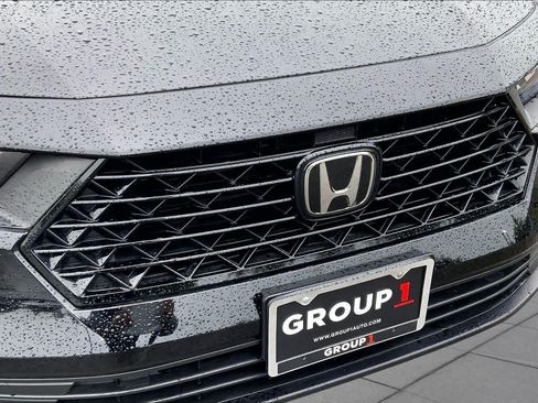 Used 2025 Honda Accord Sport image 29